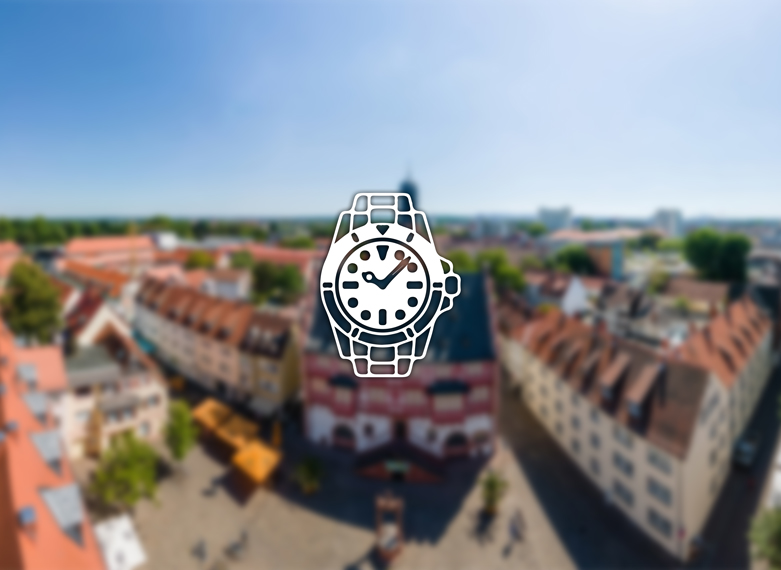 Hanau mit Blick auf den Marktplatz und das historische Rathaus – Symbolfoto für Rolex verkaufen und Ankauf in Hanau