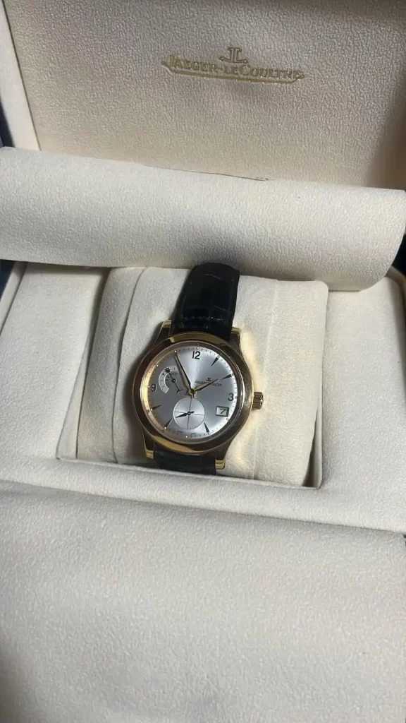 Jaeger LeCoultre Luxusuhr mit Originalbox als Beispiel für professionelle Jaeger LeCoultre Bewertung in Hamburg
